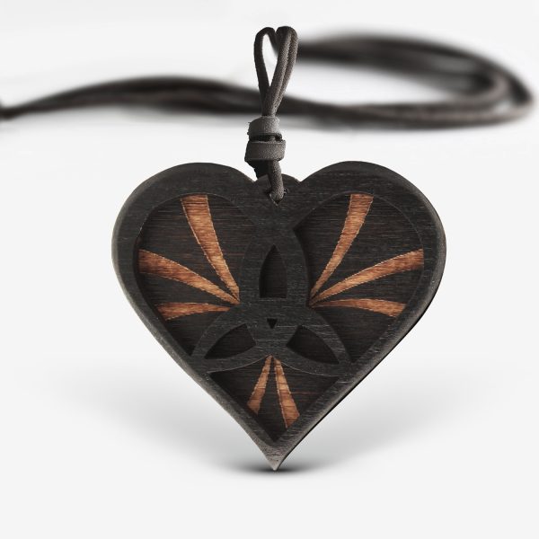 Pandant Amuleta din Lemn - Nodul Celtic - Inima - wenge