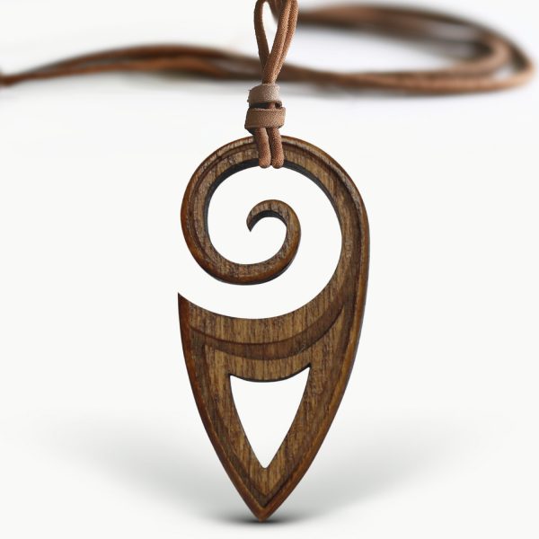 Pandant Amuleta din Lemn - Maori Koru - nuc