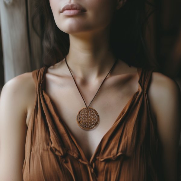 Pandant Amuleta din Lemn - Floarea Vietii - Flower of Life - Nuc