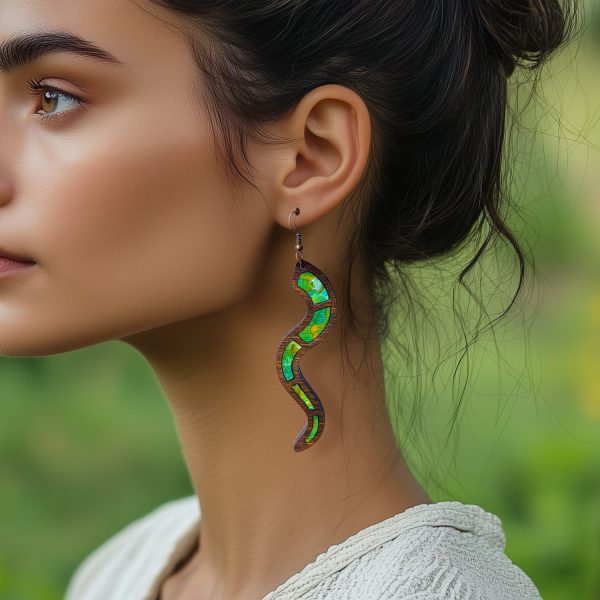 Cercei din Lemn Intarsie Snake - Verde