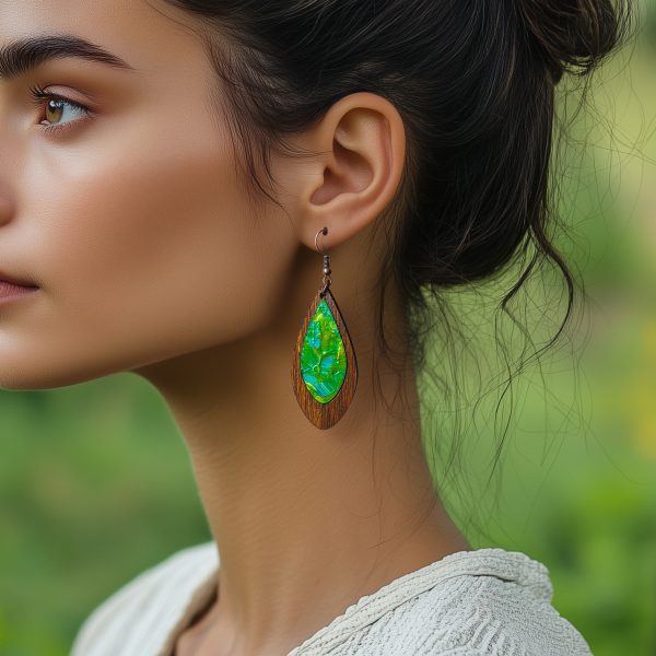 Cercei din Lemn Intarsie Tear Drop - Verde